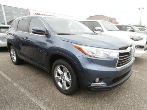 Photo Image Gallery & Touchup Paint: Toyota Highlander in Shoreline Blue Pearl  (8V5)  YEARS: 2014-2017