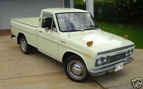 Photo Image Gallery: Toyota Hilux in White    (XX2)  YEARS: -