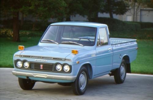 Photo Image Gallery: Toyota Hilux in Blue Gleam   (XX3)  YEARS: -