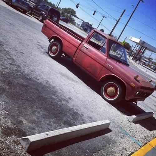 Photo Image Gallery: Toyota Hilux in Red    (XX4)  YEARS: -