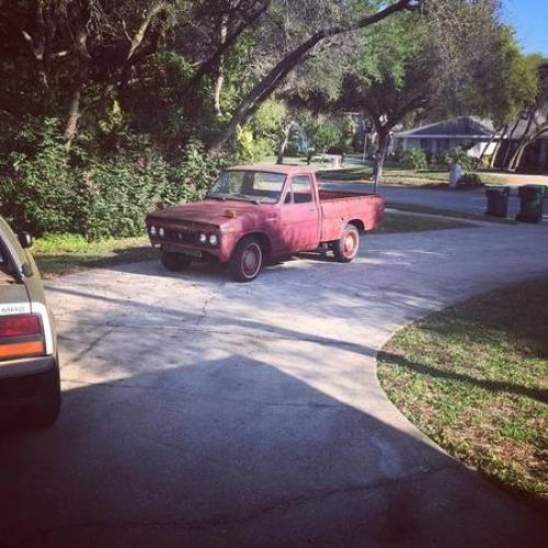 Photo Image Gallery: Toyota Hilux in Red    (XX4)  YEARS: -
