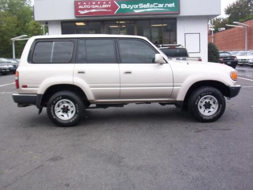 Photo Image Gallery & Touchup Paint: Toyota Landcruiser In Beige 