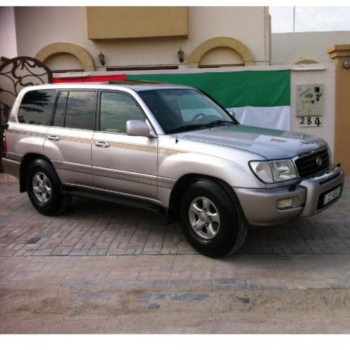 Photo Image Gallery & Touchup Paint: Toyota Landcruiser in Champagne Pearl   (1B1)  YEARS: 1998-2002