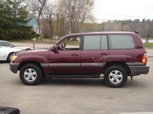 Photo Image Gallery & Touchup Paint: Toyota Landcruiser in Mahogany Pearl   (3N2)  YEARS: 1998-2002