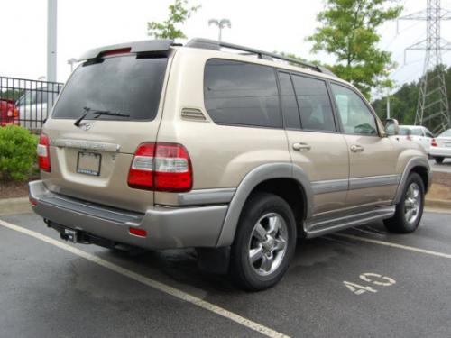 Photo Image Gallery & Touchup Paint: Toyota Landcruiser in Sonora Gold Pearl  (4R3)  YEARS: 2003-2007
