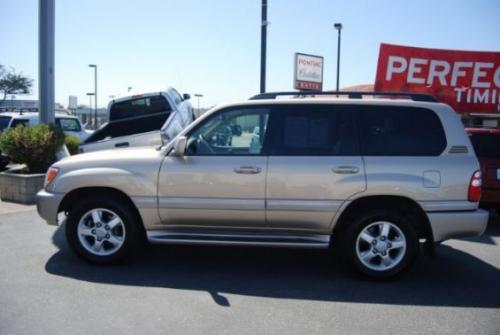 Photo Image Gallery & Touchup Paint: Toyota Landcruiser in Sonora Gold Pearl  (4R3)  YEARS: 2003-2007