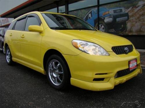 Photo of a 2004 Toyota Matrix in Solar Yellow (paint color code 576
