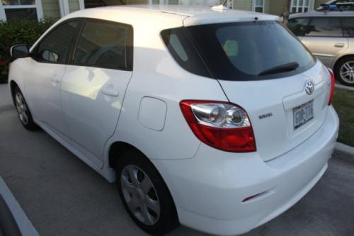 Photo Image Gallery & Touchup Paint: Toyota Matrix in Super White   (040)  YEARS: 2009-2013