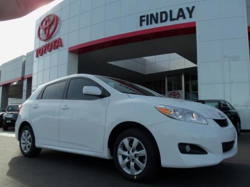 Photo Image Gallery & Touchup Paint: Toyota Matrix in Super White   (040)  YEARS: 2009-2013