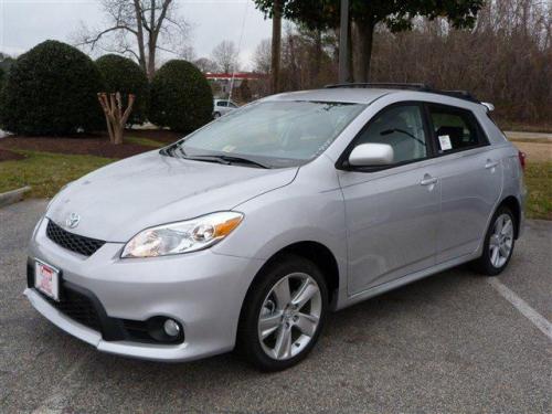 Photo Image Gallery & Touchup Paint: Toyota Matrix in Classic Silver Metallic  (1F7)  YEARS: 2009-2013