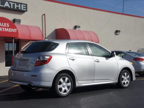 Photo Image Gallery & Touchup Paint: Toyota Matrix in Classic Silver Metallic  (1F7)  YEARS: 2009-2013