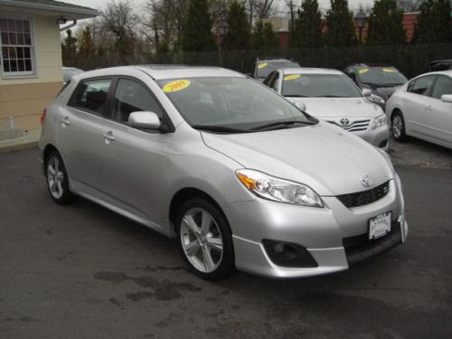 Photo Image Gallery & Touchup Paint: Toyota Matrix in Classic Silver Metallic  (1F7)  YEARS: 2009-2013