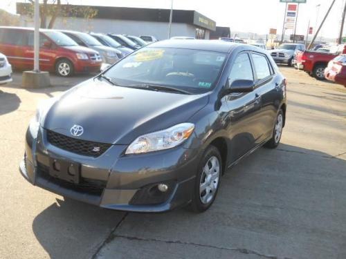 Photo Image Gallery & Touchup Paint: Toyota Matrix in Magnetic Gray Metallic  (1G3)  YEARS: 2009-2013