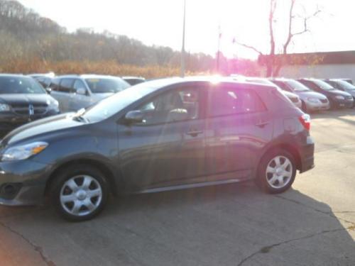 Photo Image Gallery & Touchup Paint: Toyota Matrix in Magnetic Gray Metallic  (1G3)  YEARS: 2009-2013
