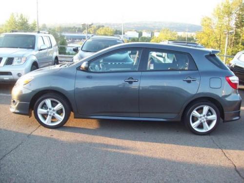 Photo Image Gallery & Touchup Paint: Toyota Matrix in Magnetic Gray Metallic  (1G3)  YEARS: 2009-2013
