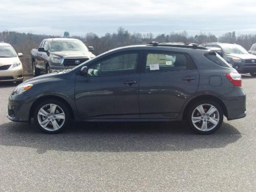Photo Image Gallery & Touchup Paint: Toyota Matrix in Magnetic Gray Metallic  (1G3)  YEARS: 2009-2013