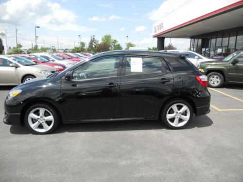Photo Image Gallery & Touchup Paint: Toyota Matrix in Black Sand Pearl  (209)  YEARS: 2009-2013