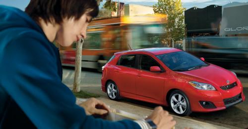 Photo Image Gallery & Touchup Paint: Toyota Matrix in Radiant Red   (3L5)  YEARS: 2009-2012