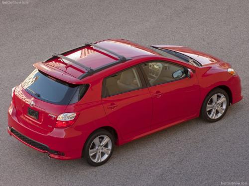 Photo Image Gallery & Touchup Paint: Toyota Matrix in Radiant Red   (3L5)  YEARS: 2009-2012
