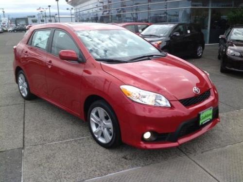 Photo Image Gallery & Touchup Paint: Toyota Matrix in Barcelona Red Metallic  (3R3)  YEARS: 2013-2013