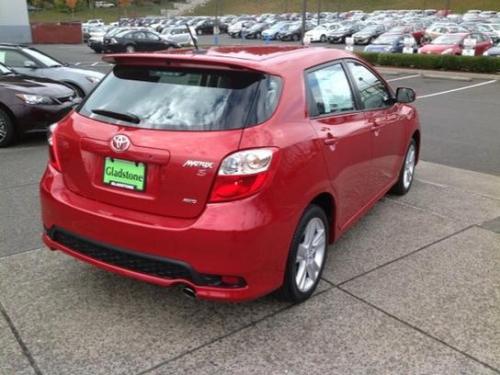 Photo Image Gallery & Touchup Paint: Toyota Matrix in Barcelona Red Metallic  (3R3)  YEARS: 2013-2013