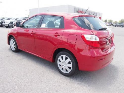 Photo Image Gallery & Touchup Paint: Toyota Matrix in Barcelona Red Metallic  (3R3)  YEARS: 2013-2013