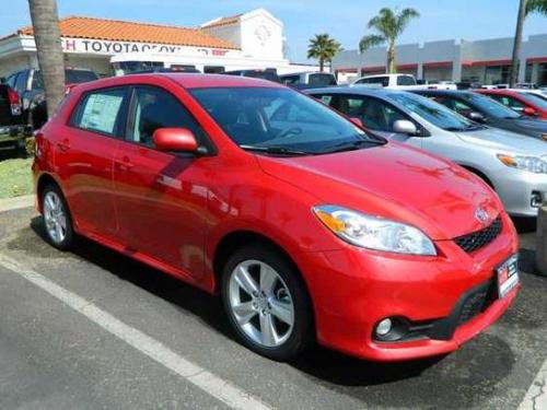 Photo Image Gallery & Touchup Paint: Toyota Matrix in Barcelona Red Metallic  (3R3)  YEARS: 2013-2013