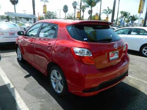 Photo Image Gallery & Touchup Paint: Toyota Matrix in Barcelona Red Metallic  (3R3)  YEARS: 2013-2013