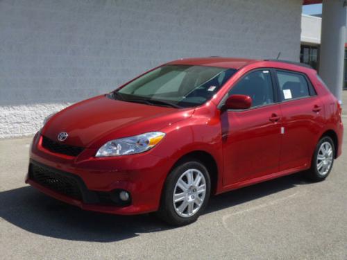 Photo Image Gallery & Touchup Paint: Toyota Matrix in Barcelona Red Metallic  (3R3)  YEARS: 2013-2013