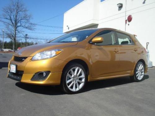 Photo Image Gallery & Touchup Paint: Toyota Matrix in Sundance Metallic   (4T6)  YEARS: 2009-2010