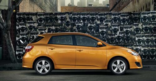 Photo Image Gallery & Touchup Paint: Toyota Matrix in Sundance Metallic   (4T6)  YEARS: 2009-2010