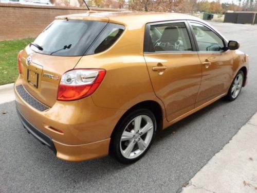 Photo Image Gallery & Touchup Paint: Toyota Matrix in Sundance Metallic   (4T6)  YEARS: 2009-2010