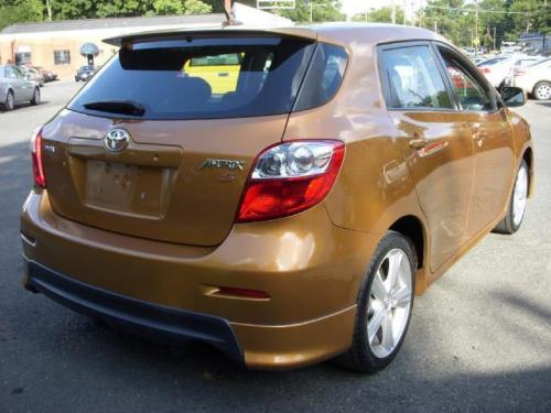 Photo Image Gallery & Touchup Paint: Toyota Matrix in Sundance Metallic   (4T6)  YEARS: 2009-2010