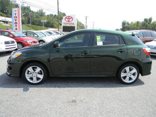 Photo Image Gallery & Touchup Paint: Toyota Matrix in Spruce Mica   (6V4)  YEARS: 2011-2013