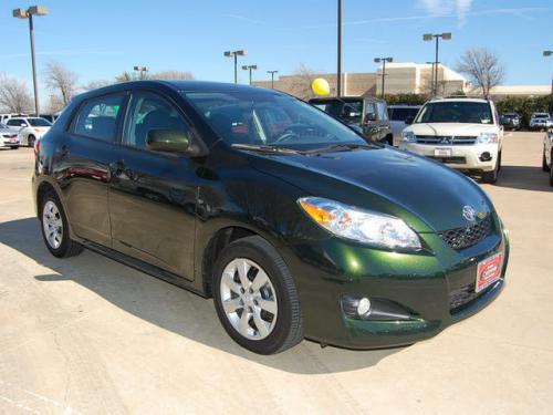 Photo Image Gallery & Touchup Paint: Toyota Matrix in Spruce Mica   (6V4)  YEARS: 2011-2013