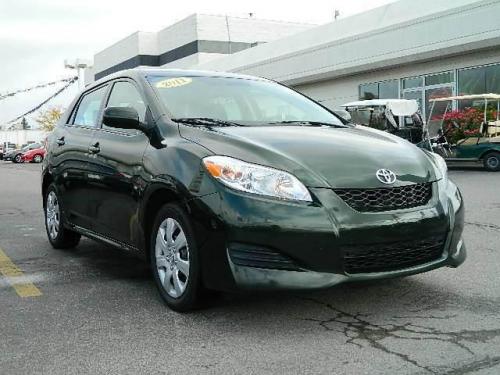 Photo Image Gallery & Touchup Paint: Toyota Matrix in Spruce Mica   (6V4)  YEARS: 2011-2013