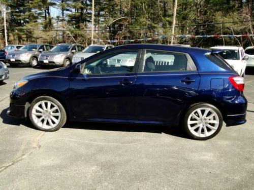 Photo Image Gallery & Touchup Paint: Toyota Matrix in Nautical Blue Metallic  (8S6)  YEARS: 2009-2013
