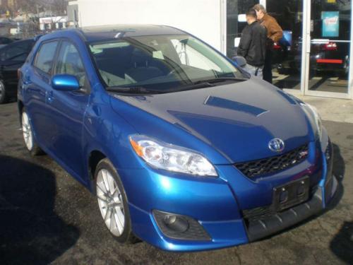 Photo Image Gallery & Touchup Paint: Toyota Matrix in Blue Streak Metallic  (8T7)  YEARS: 2009-2010