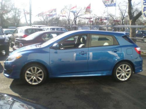 Photo Image Gallery & Touchup Paint: Toyota Matrix in Blue Streak Metallic  (8T7)  YEARS: 2009-2010