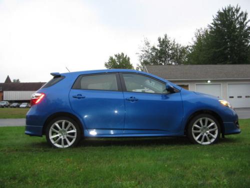 Photo Image Gallery & Touchup Paint: Toyota Matrix in Blue Streak Metallic  (8T7)  YEARS: 2009-2010