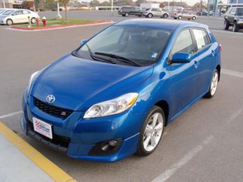 Photo Image Gallery & Touchup Paint: Toyota Matrix in Blue Streak Metallic  (8T7)  YEARS: 2009-2010