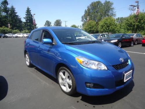 Photo Image Gallery & Touchup Paint: Toyota Matrix in Blue Streak Metallic  (8T7)  YEARS: 2009-2010
