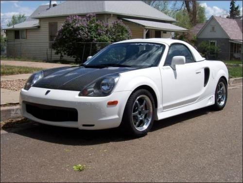 Photo Image Gallery & Touchup Paint: Toyota Mr2 in Super White   (040)  YEARS: 2000-2005