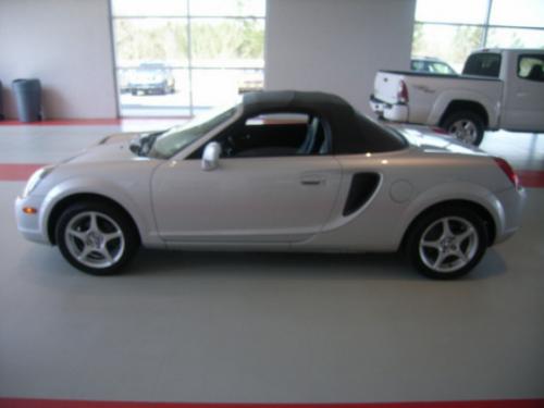Photo Image Gallery & Touchup Paint: Toyota Mr2 in Liquid Silver Metallic  (1D0)  YEARS: 2000-2002