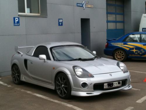 Photo Image Gallery & Touchup Paint: Toyota Mr2 in Liquid Silver Metallic  (1D0)  YEARS: 2000-2002