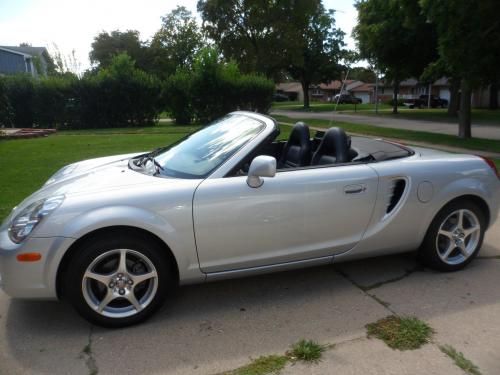 Photo Image Gallery & Touchup Paint: Toyota Mr2 in Silver Streak Mica  (1E7)  YEARS: 2003-2005