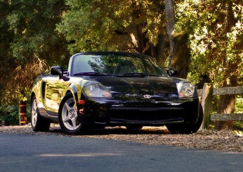 Photo Image Gallery & Touchup Paint: Toyota Mr2 in Black    (202)  YEARS: 2000-2005