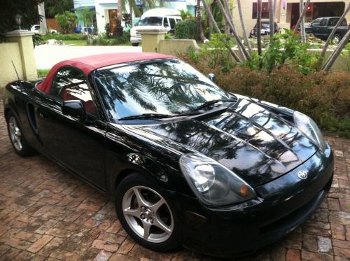 Photo Image Gallery & Touchup Paint: Toyota Mr2 in Black    (202)  YEARS: 2000-2005