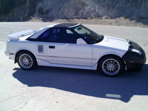 Photo Image Gallery & Touchup Paint: Toyota Mr2 in Super White   (040)  YEARS: 1985-1988