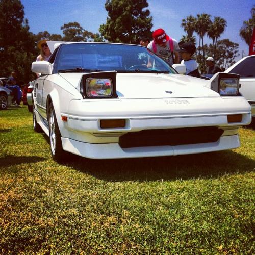Photo Image Gallery & Touchup Paint: Toyota Mr2 in Super White   (040)  YEARS: 1985-1988